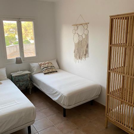 Bella Paula Apartment Es Pujols Ngoại thất bức ảnh